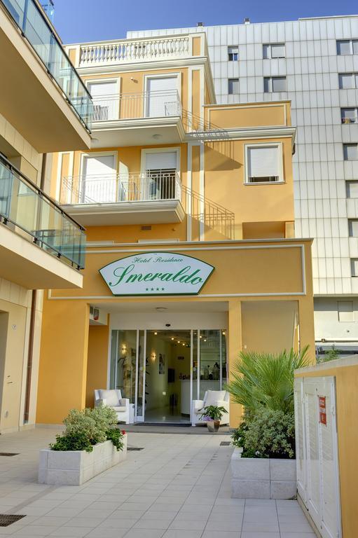 Residence Suite Smeraldo Річчоне Екстер'єр фото